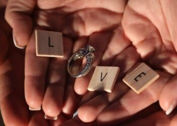 anillo de compromiso