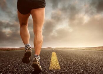 corriendo en la carretera
