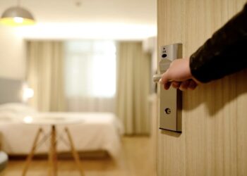 puerta hotel