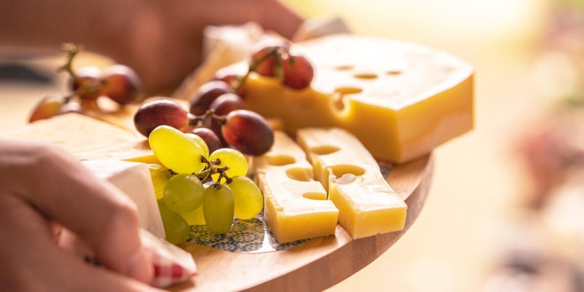 queso con uvas