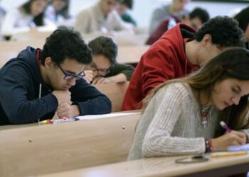 estudiantes universitarios