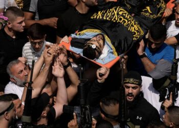 Tropas israelíes matan a 3 palestinos en enfrentamientos separados