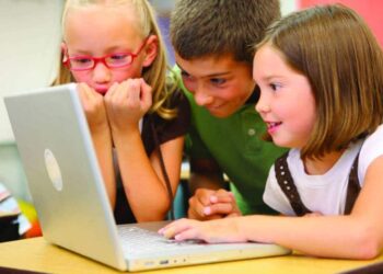 Debate sobre el respeto que el internet debe tener ante los derechos de la infancia