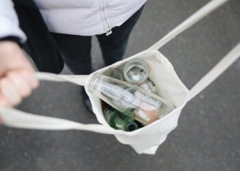 Concepto de economía circular y reciclaje sostenible